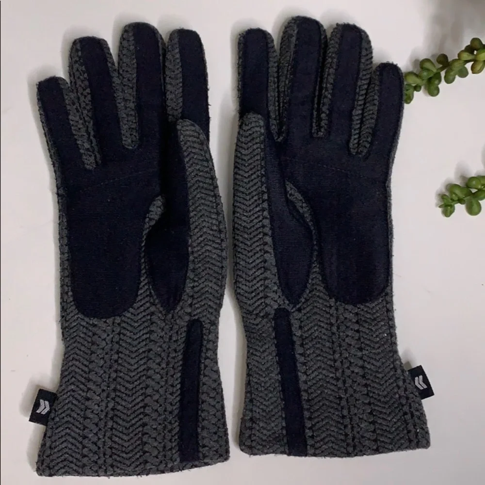 Charcoal Grey Sweater Knit Women’s S/M gloves women’s winter accessory